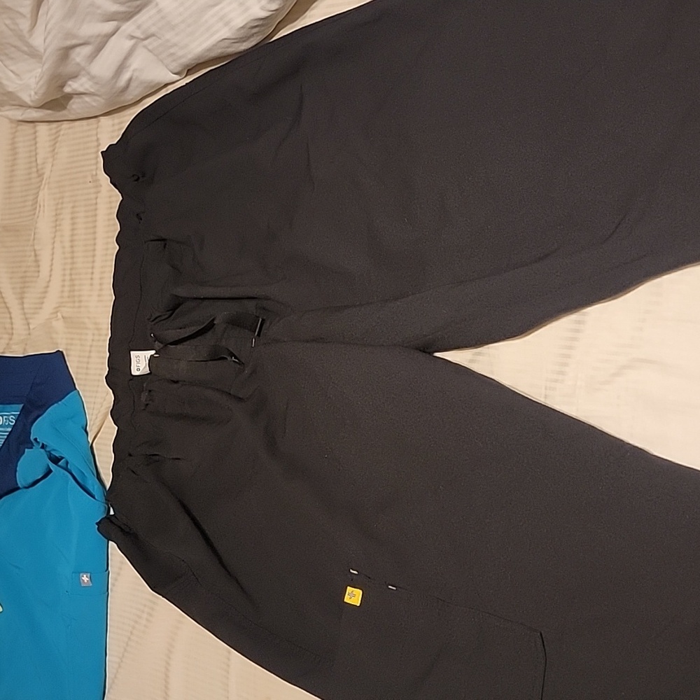 Figs xl black nursing pant